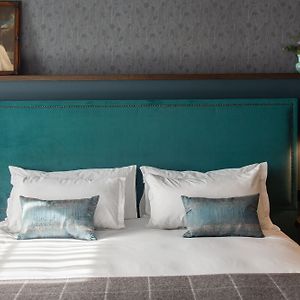 Classic Gorge Vista Room